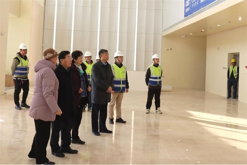 李兰娟院士与张运院士一行视察我司在建项目