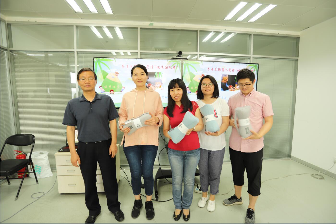 fc6ba15585e0314f3c89eba6a20a50db.jpg
