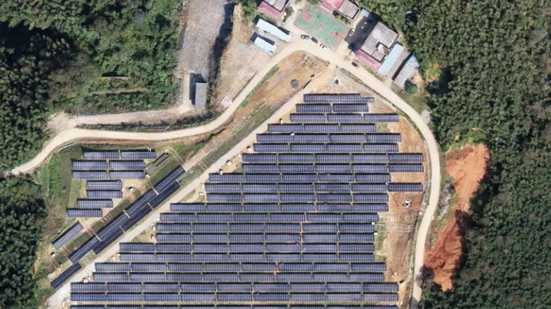 “生态光伏+绿色矿山”,CET中电技术为新田岭钨业40MW分布式光伏项目用电安全护航