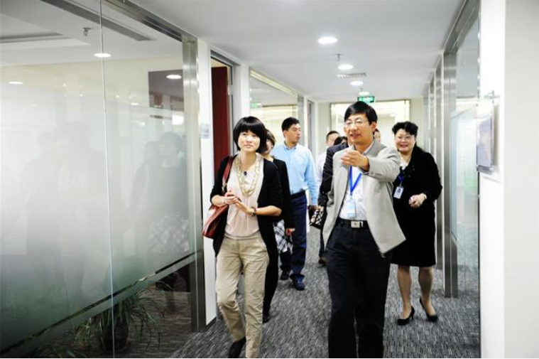 增進產業鏈間了解，加強政府、銀行、企業三方合作