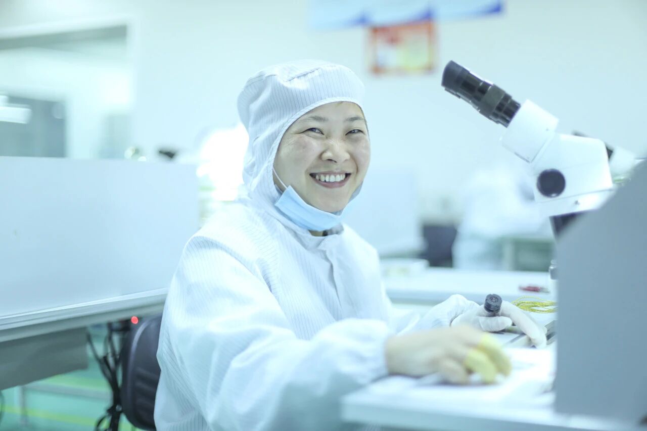 追光前行丨刘洪莉：在坚守中绽放，在奋斗中闪光