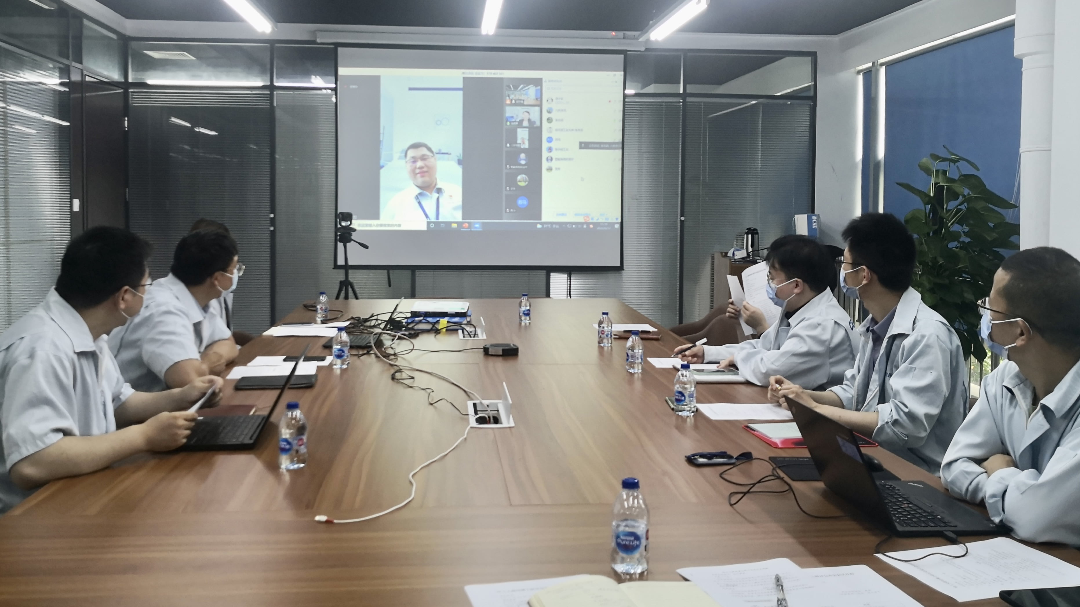 
电子六所与哈工大校企联合
开展博士培养