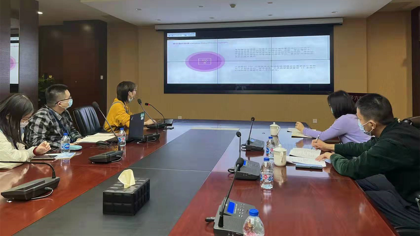 
加强过程管理
持续提升研究生教育质量