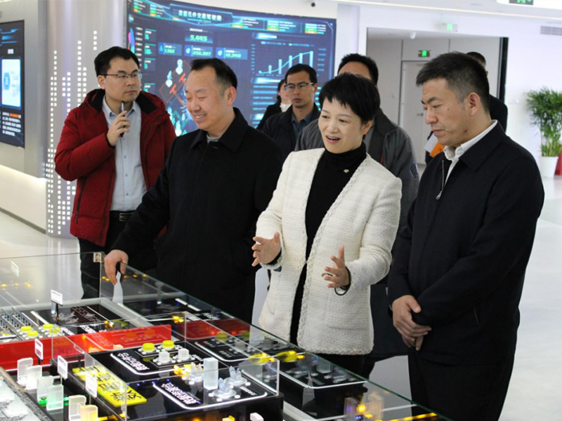 豫信电科董事长李亚东调研中电（郑州）数据产业有限公司