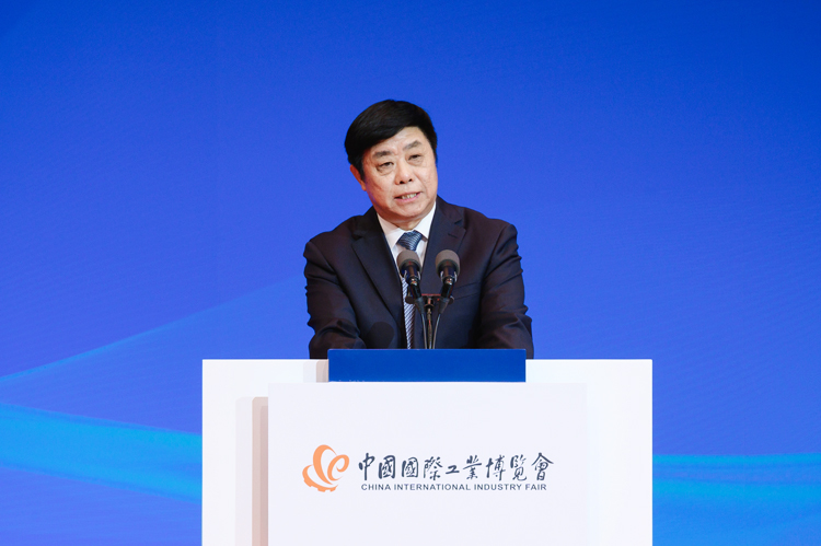 工信部张峰：加快推进5G、工业互联网等新型基础设施建设