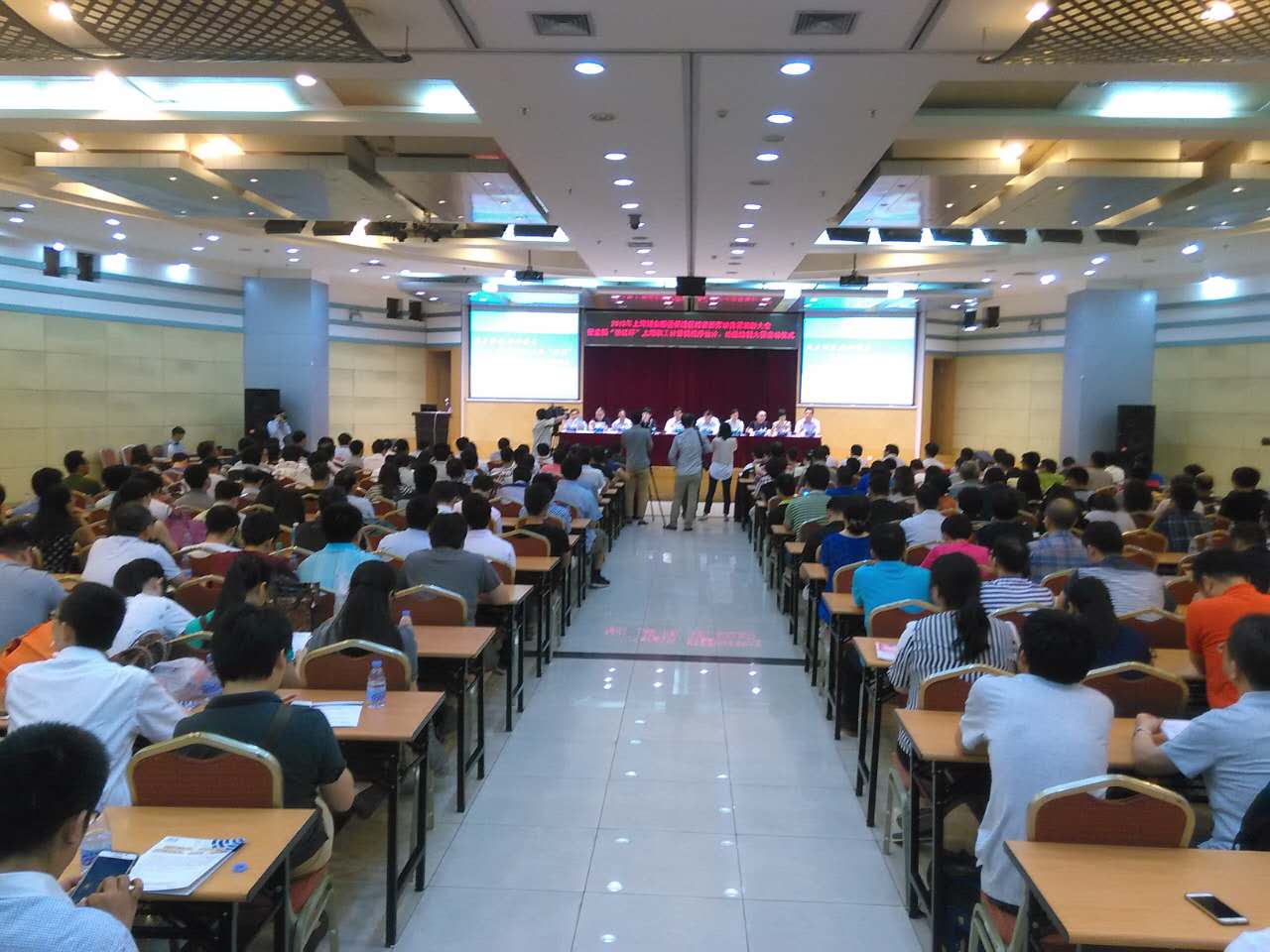 248名IT高手鏖战张江