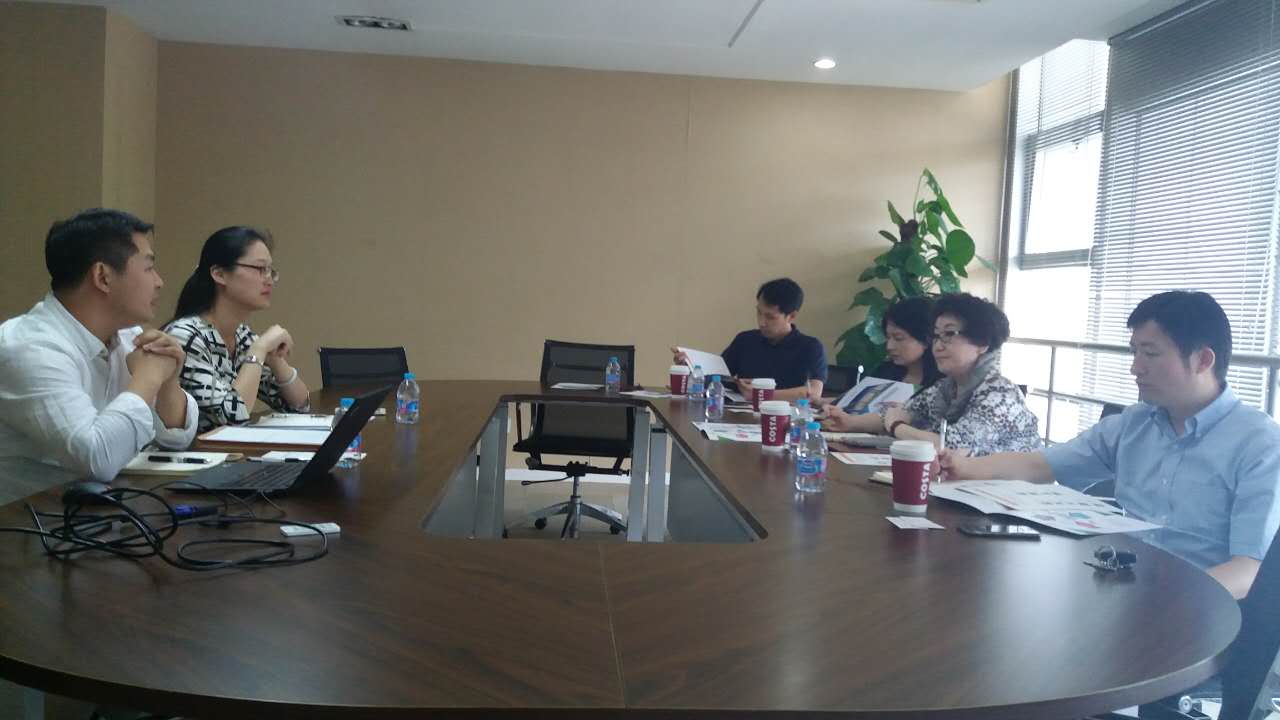 浦东新区科经委副主任王宁琴调研外包中心