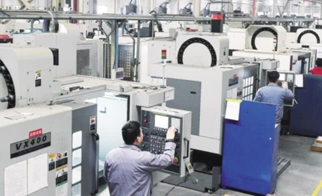 我国上半年高技术产业增加值增长11.6%