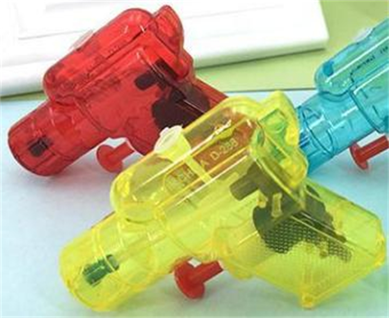 炎炎夏日，来打一场水仗吧！玩具水枪你选对了吗？