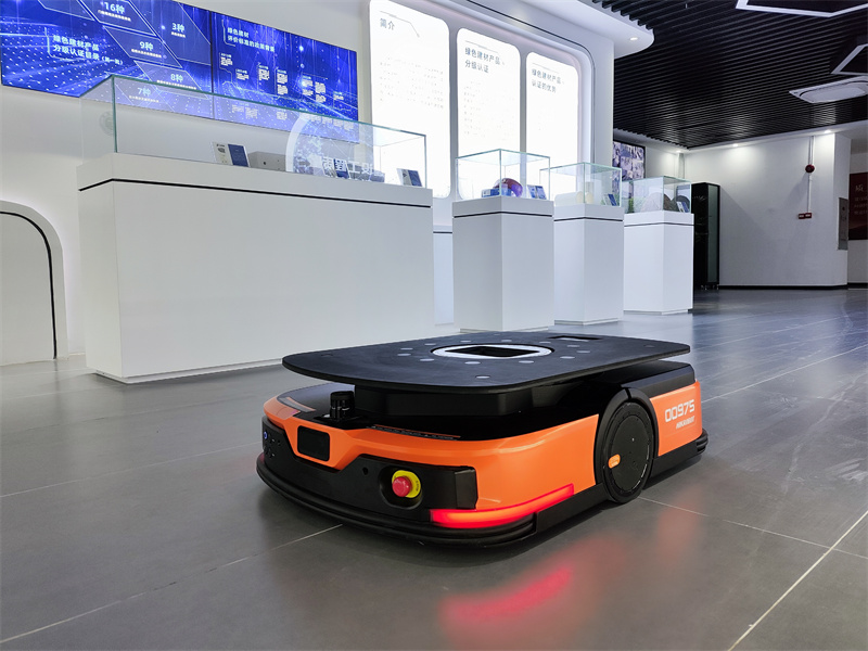 广检工程检测中心AGV智能运输车落地运行  加快推动数字化转型