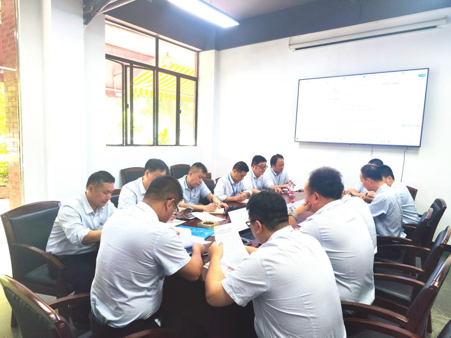 凝心聚力促发展 攻坚克难提质效——建管公司第二党支部讲授专题党课