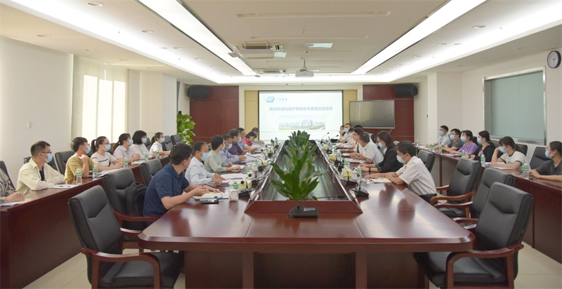 广检集团党委书记、董事长蔡依军调研广纺院动物实验室