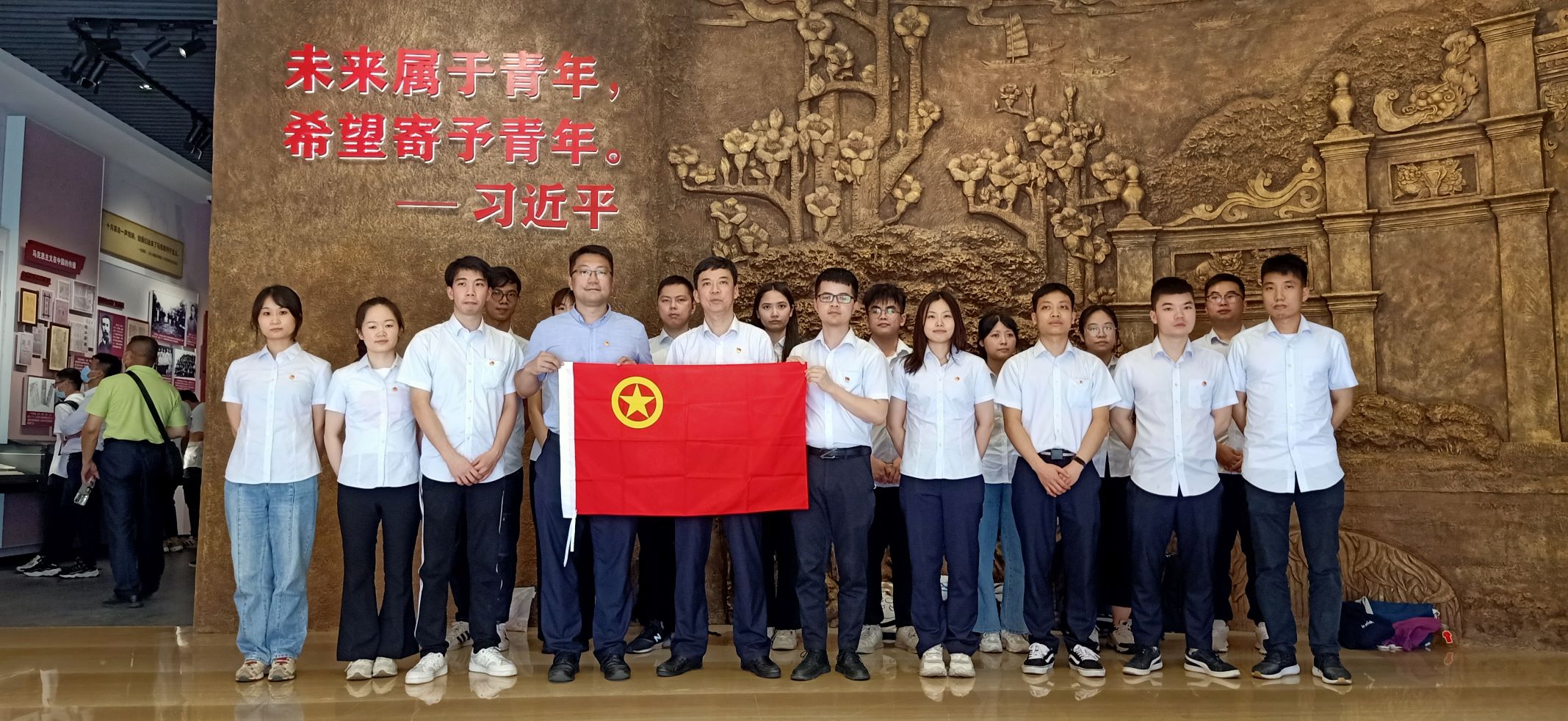 广科团支部赴团一大纪念馆参观学习