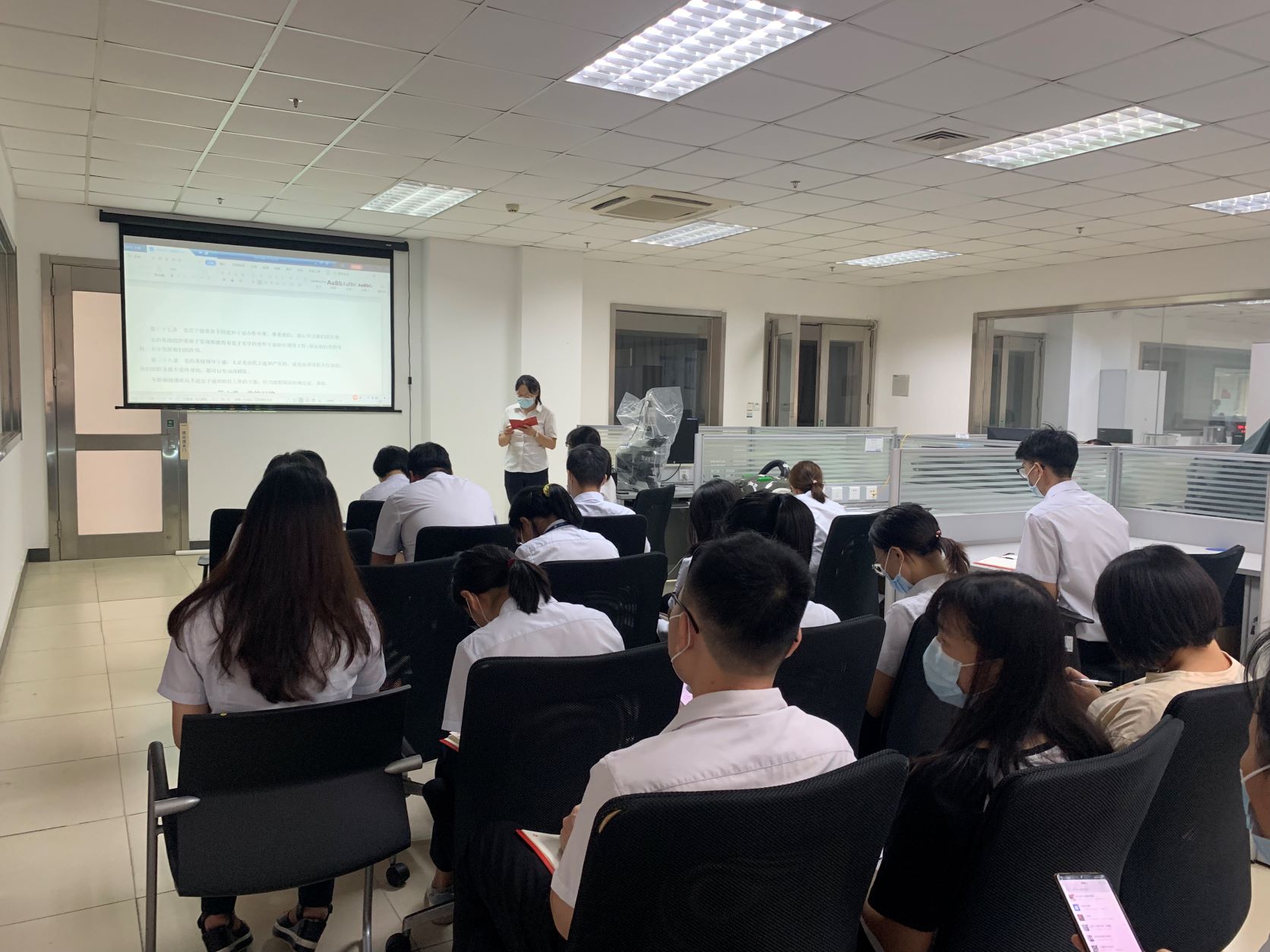 学党史 讲廉政 树新风——广检集团广纺第六党支部开展廉政教育专题党课及集中学习