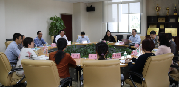 肇庆市食药局等领导莅临广检集团参观交流