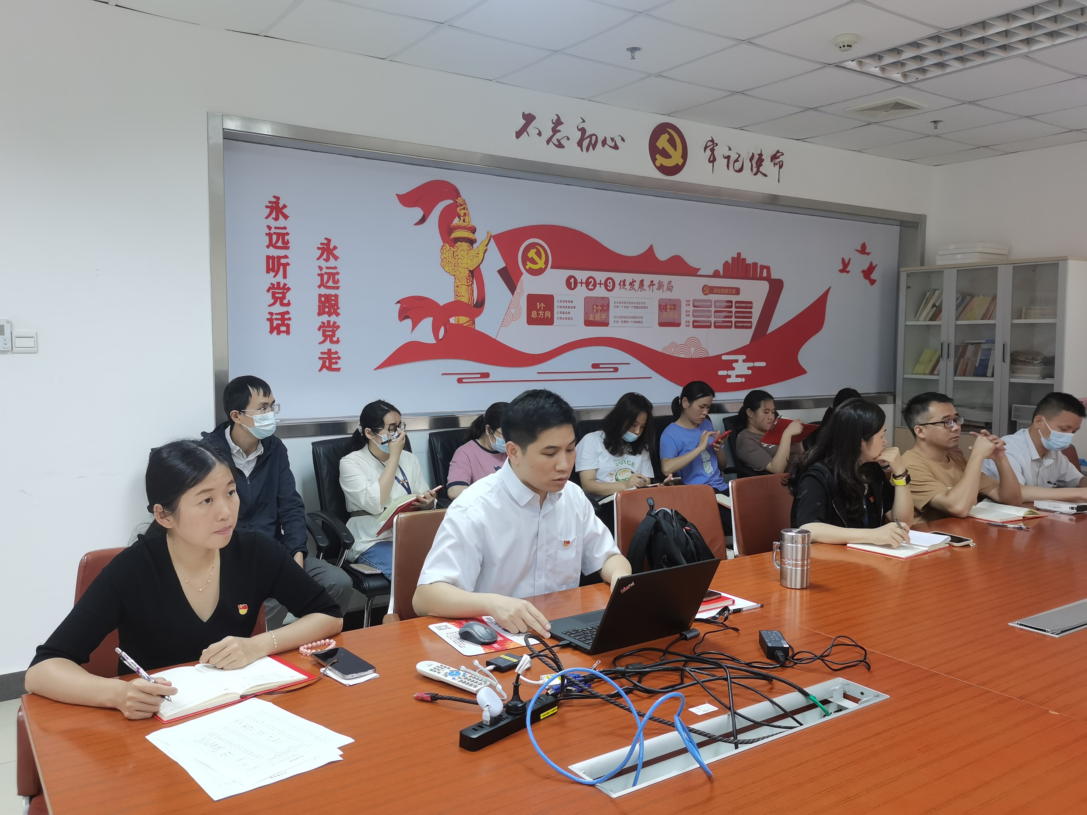 弘扬伟大建党精神，凝聚接续奋斗力量——广检集团广纺第四党支部开展学习党的二十大精神专题党课暨主题党日活动