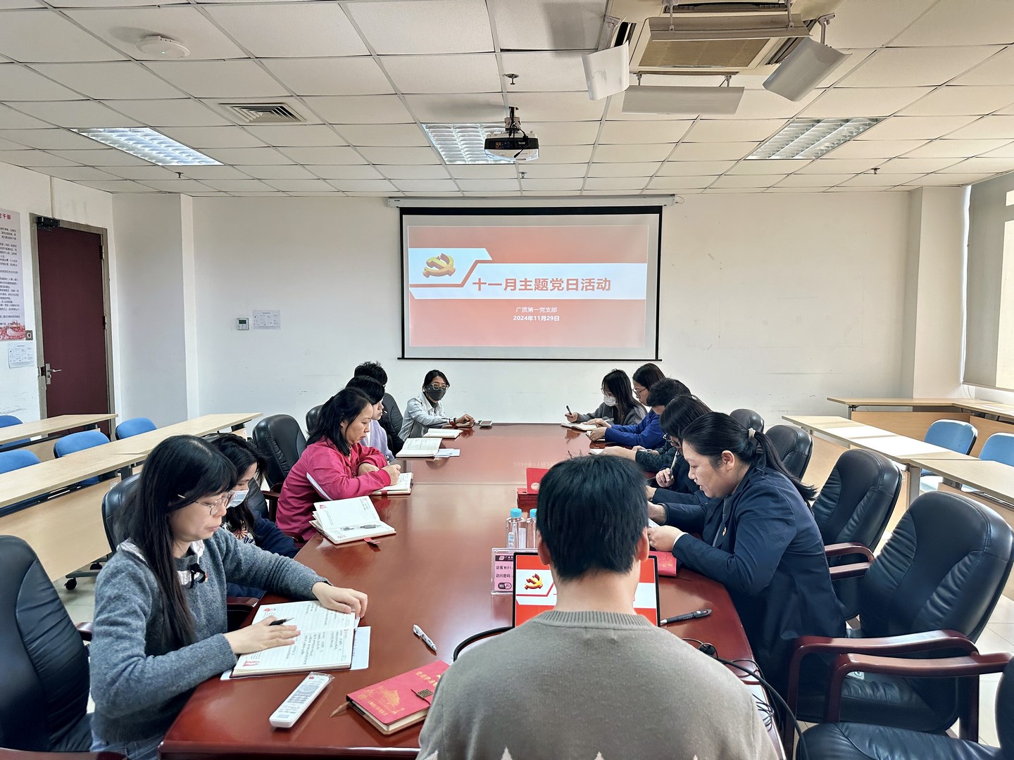 广质第一党支部组织开展“忆初心 担使命同庆政治生日”主题党日活动