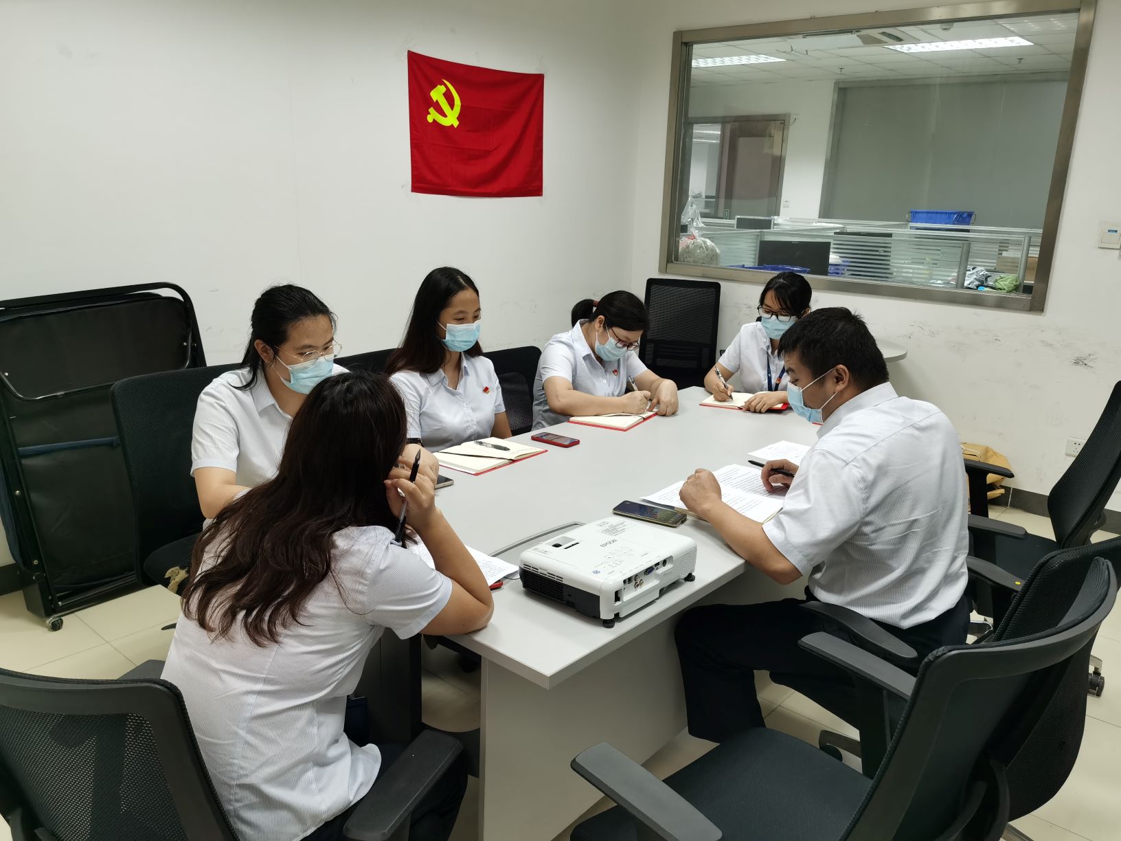 学经典党史 悟初心使命 ——广检集团广纺第四党支部开展党史专题学习