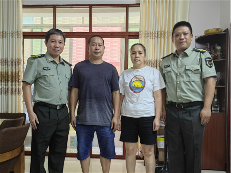 广检集团开展“八一”慰问军属活动