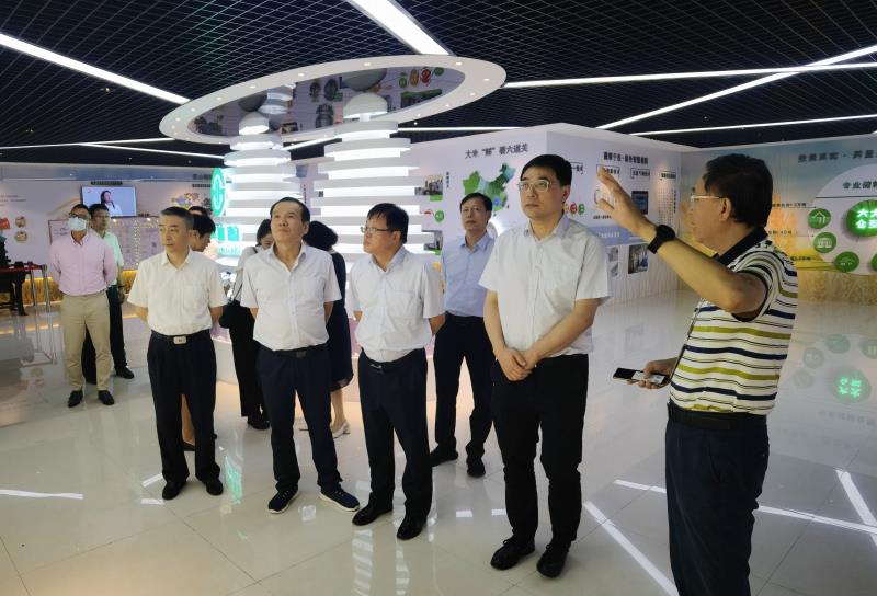 广检集团董事会到穗粮公司开展调研工作