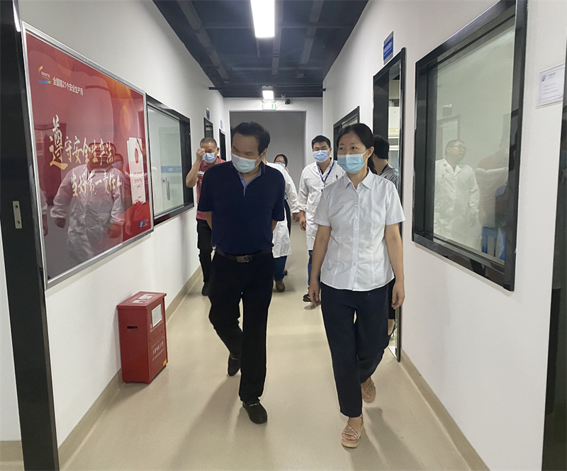 集团党委副书记、董事、工会主席王世基讲授“创新宣传思想工作 促进企业文化建设”专题党课