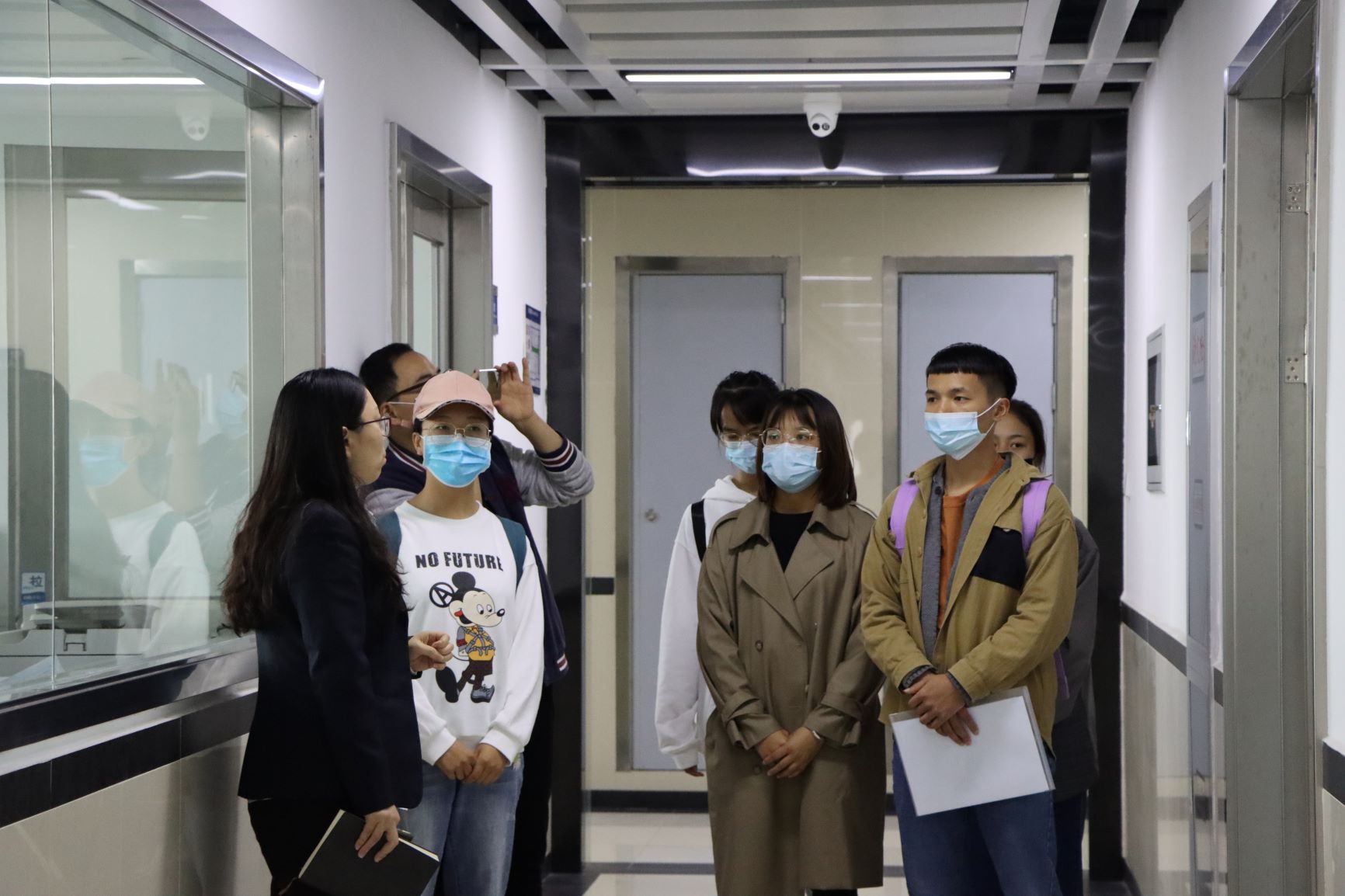 广检上海公司组织松江大学城师生分批次来访开展质量教育实践活动