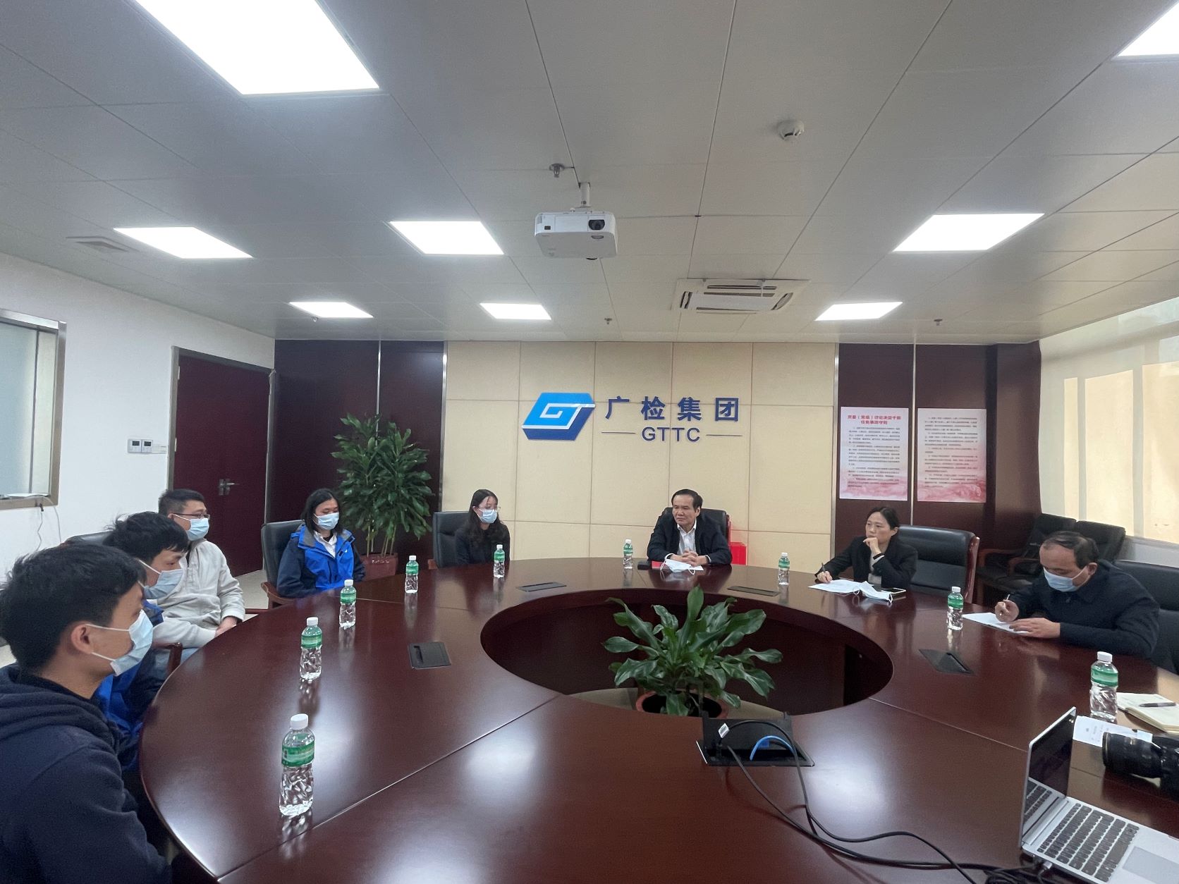 情系职工  温暖相伴——广检集团工会开展2022年送温暖慰问困难职工活动