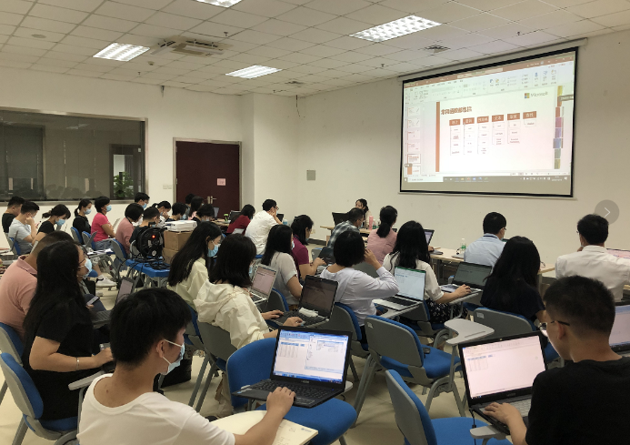 广检集团举办线上线下办公软件培训会，提升员工信息化应用水平