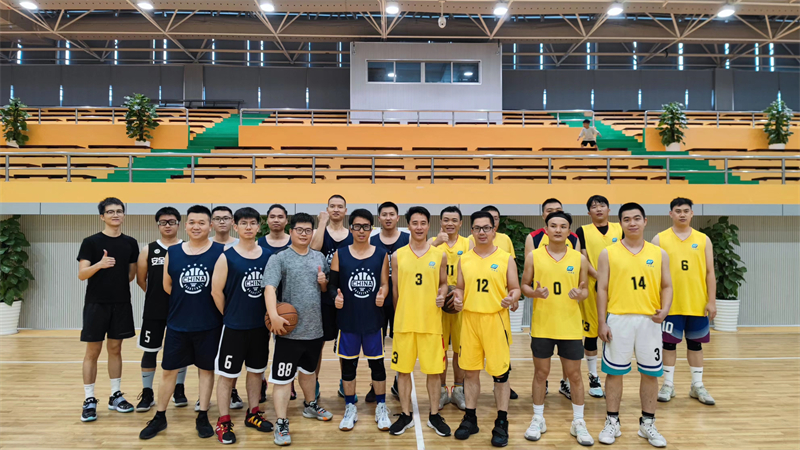以球会友促交流 迎“篮”而上促发展