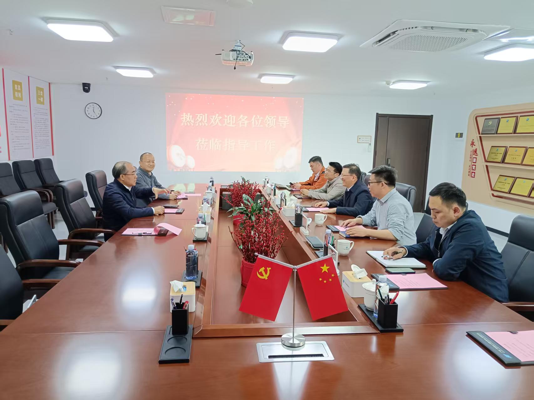 市住房城乡建设局副局长、市执委会场馆建设部常务副部长唐仪兴赴广检工程检测中心调研